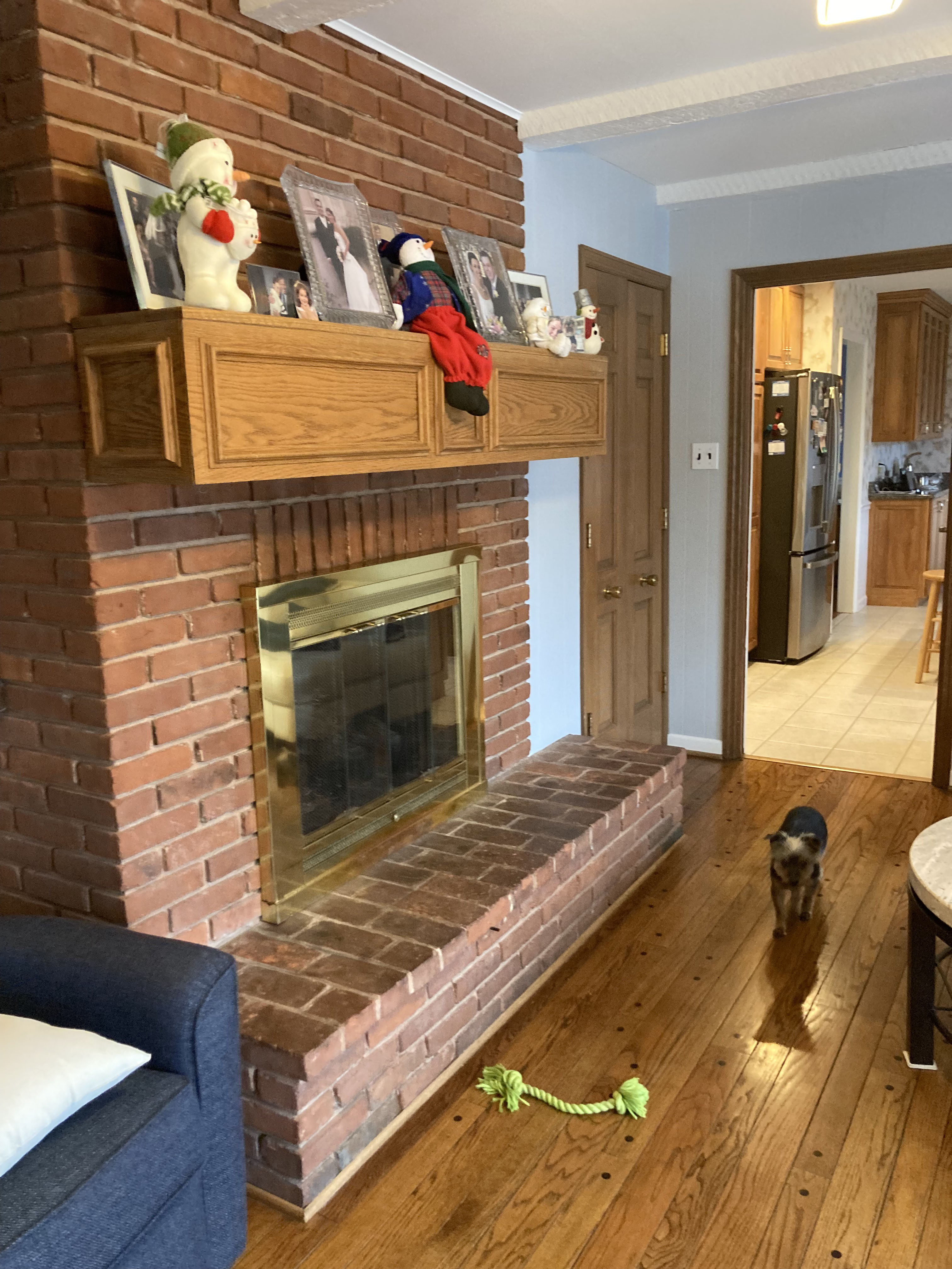 Family room before renovation